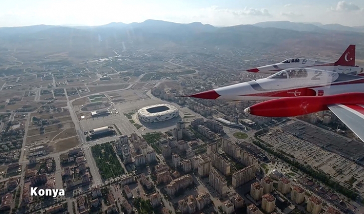 Türk Yıldızları"nın kokpitinden Türkiye