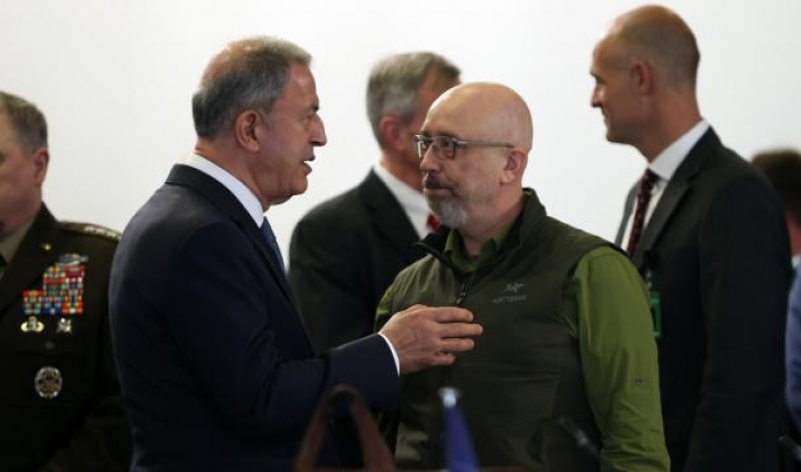 Bakan Akar, Ukraynalı mevkidaşı ile görüştü