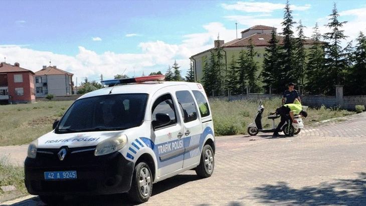 Konya’da elektrikli bisiklet ile otomobil çarpıştı: 2 yaralı
