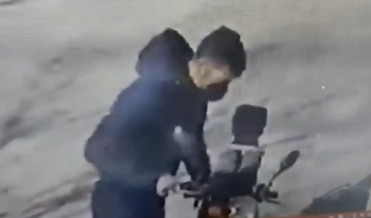 Elektrikli bisiklet çalan maskeli hırsız polisten kaçamadı!