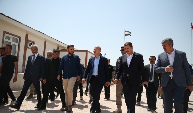 İçişleri Bakanı Soylu, Tel Abyad'da AFAD konut proje alanı incelemesinde konuştu