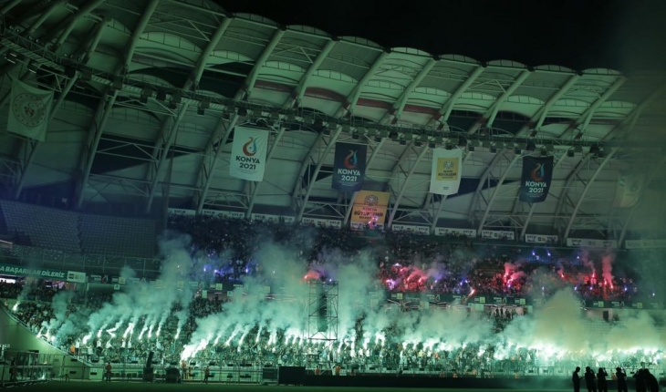 Konyaspor'un 100. yıl kutlamaları Haluk Levent konseriyle son buldu