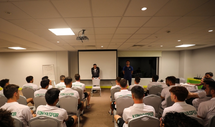 Özgökçen ve yönetimi Erzurum kampında