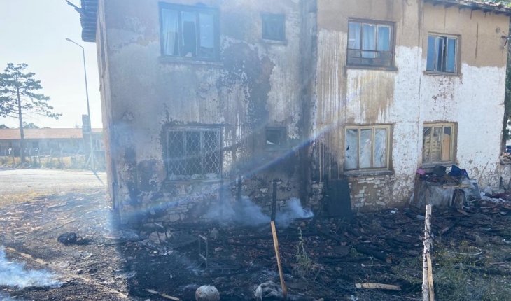 Konya’da otluk alandaki yangın eve sıçradı