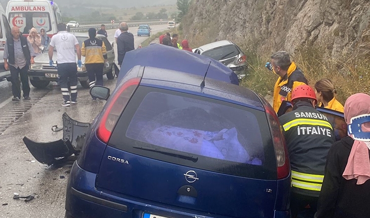 4 aracın karıştığı trafik kazasında 7 kişi yaralandı