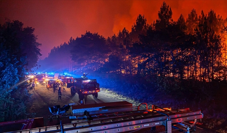 Fransa yangınlarla mücadele ediyor