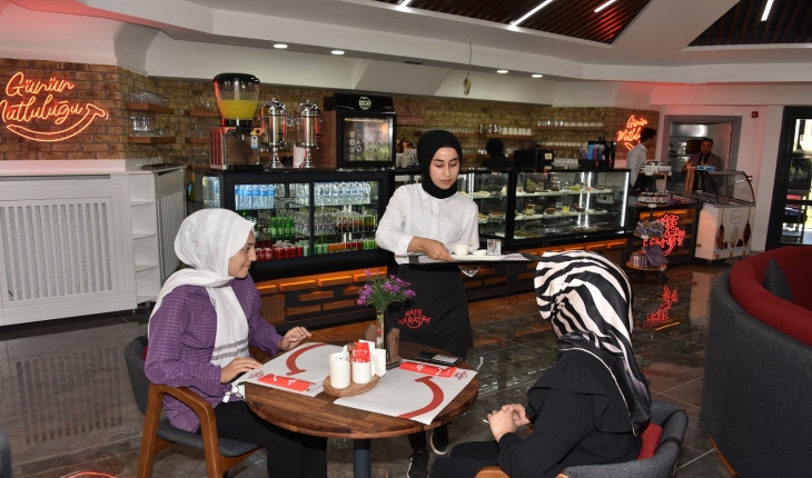Şehrin yeni markası Kafe Karatay hizmete girdi 