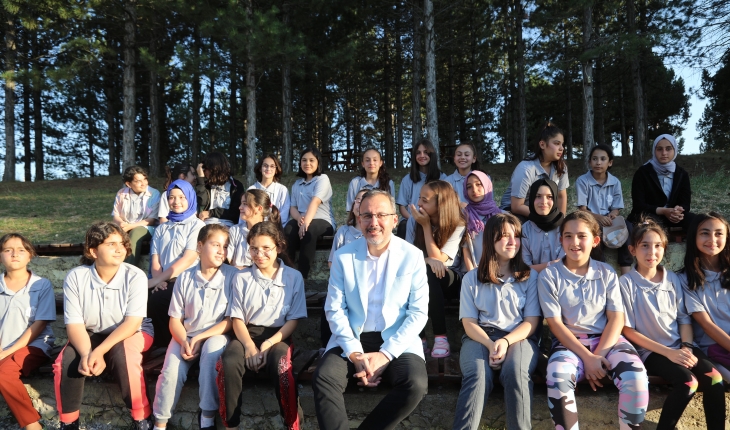 Bakan Kasapoğlu Atabey Gençlik Kampı’nda gençlerle buluştu