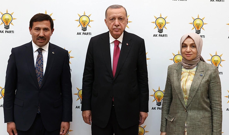 Başkan Hasan Kılca, Cumhurbaşkanı Erdoğan’a Karatay’ın yatırım ve projelerini anlattı