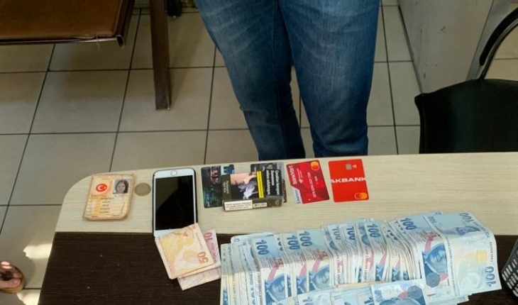 Temizlik görevlisi bulduğu para dolu çantayı sahibine ulaştırdı