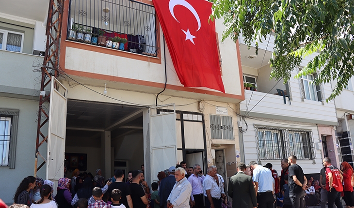Şehit Topçu Uzman Çavuş Cirnooğlu'nun ailesine şehadet haberi verildi