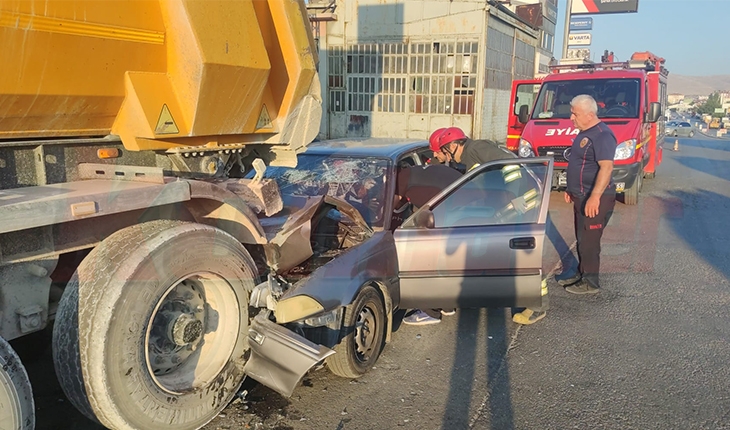 Konya’da uykuya dalan sürücü TIR’a arkadan çarptı! Kopan kulak camda kaldı