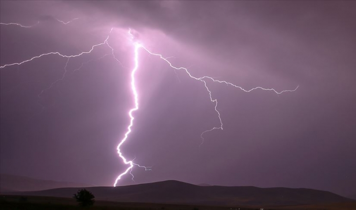 Yemen'de yıldırım düştü: 13 can kaybı