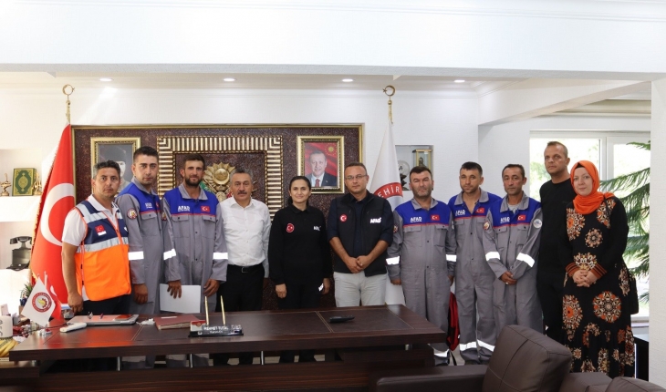 Sel felaketinde görev alan AFAD gönüllülerine teşekkür belgesi