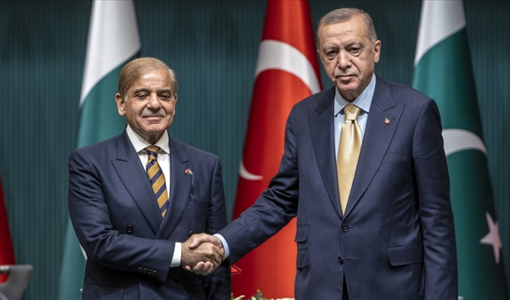 Cumhurbaşkanı Erdoğan, Pakistan Başbakanı Şerif'le görüştü