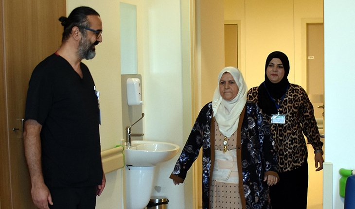 İki yıldır yürüyemeyen Iraklı hasta Türkiye'de sağlığına kavuştu