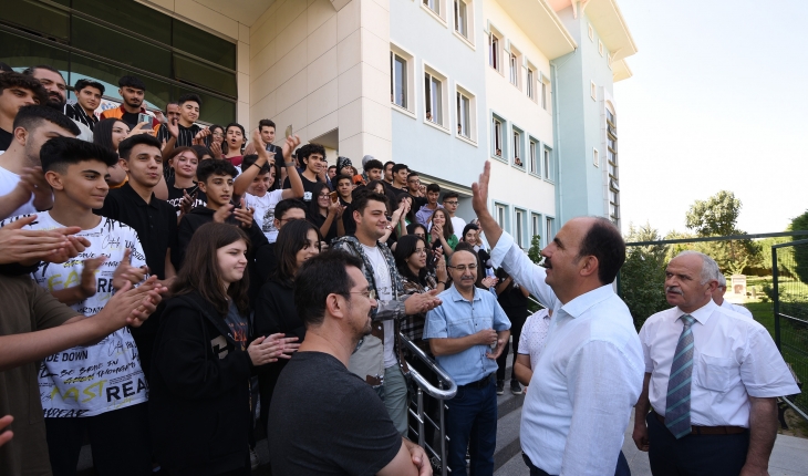 Başkan Altay Şehit Ufuk Baysan Anadolu Lisesi öğrencileriyle buluştu