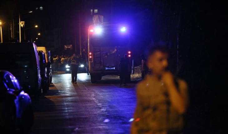 Mersin'de polisevine silahlı saldırı: 1 polis memuru şehit oldu