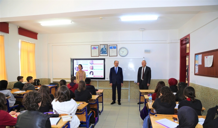 Başkan Altay lise öğrencileriyle buluştu