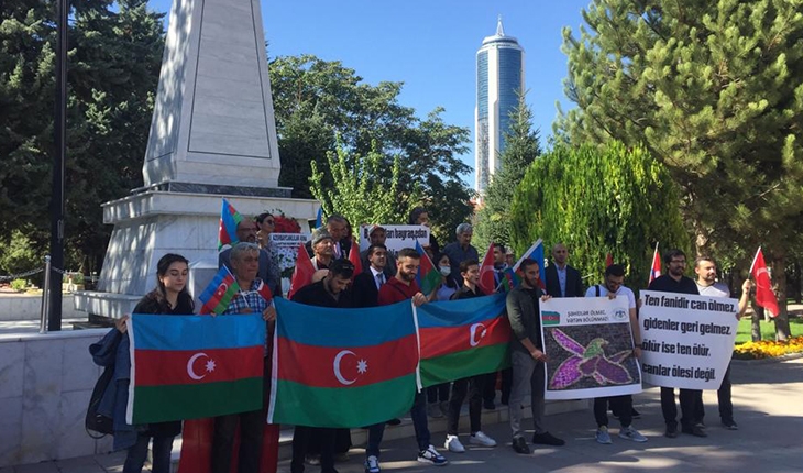 Azerbaycanlı öğrenciler Konya'da 2. Karabağ Savaşı şehitlerini andı