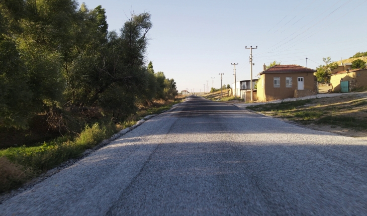 Sarayönü’ne 47,8 kilometre daha mahalle yolu kazandırıldı