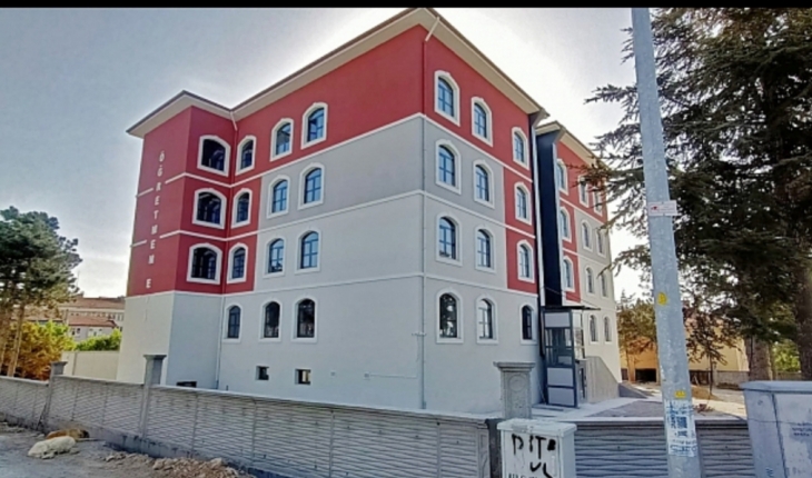 Yunak Öğretmenevi açıldı