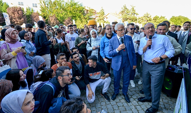 Başkan Mustafa Kavuş: Gençlik bize, gelecek gençliğe emanet