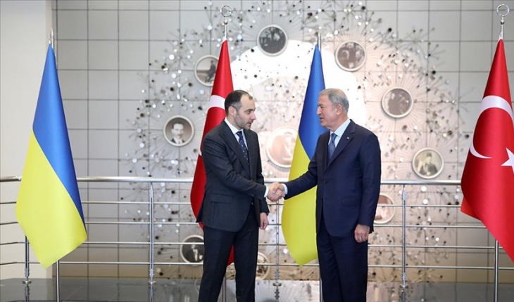 Bakan Akar, Ukrayna Altyapı Bakanı Kubrakov ile Müşterek Koordinasyon Merkezi’ni ziyaret etti
