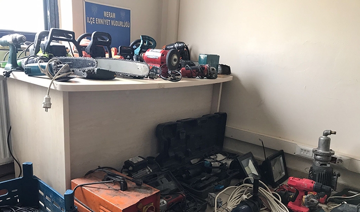 Konya’da polisin baskın yaptığı depodan çalıntı elektronik eşyalar çıktı! 
