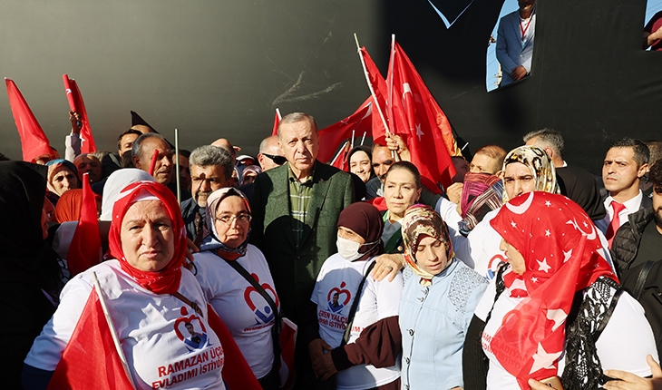 Cumhurbaşkanı Erdoğan, Diyarbakır anneleriyle bir araya geldi