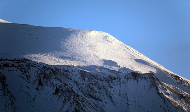 Iğdır'ın zirveleri karla kaplandı