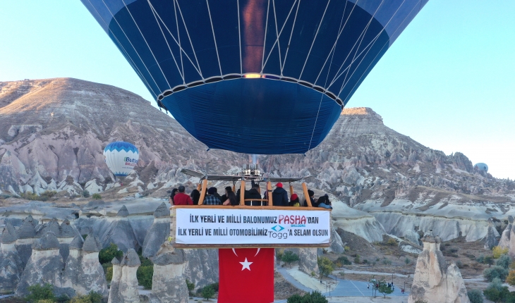 Yerli sıcak hava balonu, TOGG'u kutlamak için uçtu