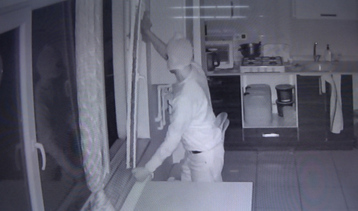 Kuaför dükkanını silip sonra soyan titiz hırsız yakalandı