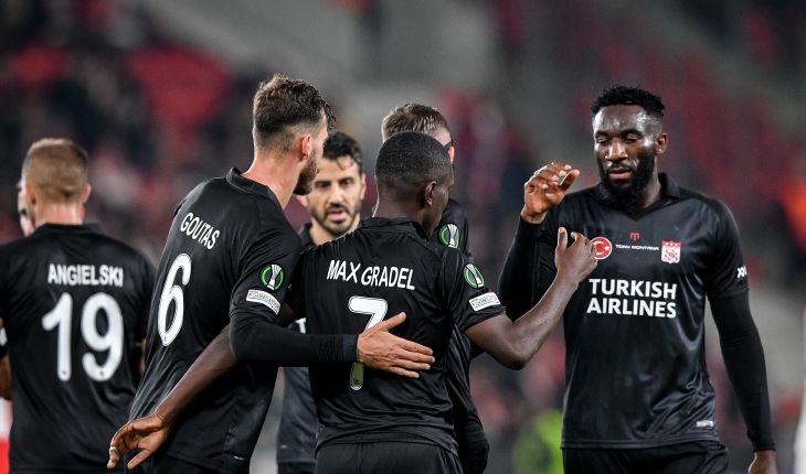 Sivasspor, Konferans Ligi’nde son 16 turuna yükseldi