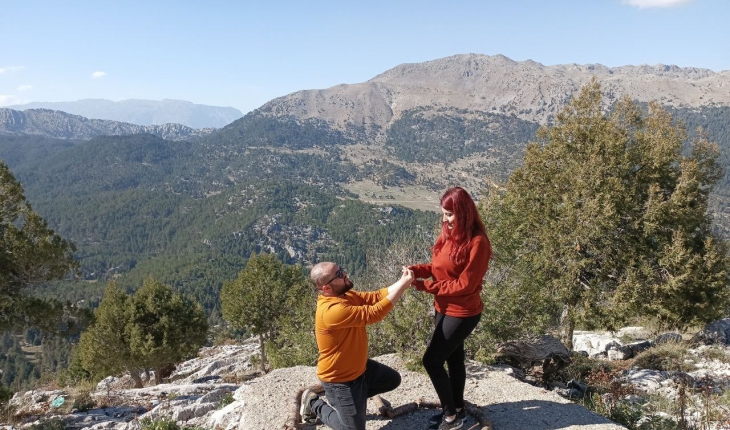 Konya'da  1700 rakımda sürpriz evlilik teklifi