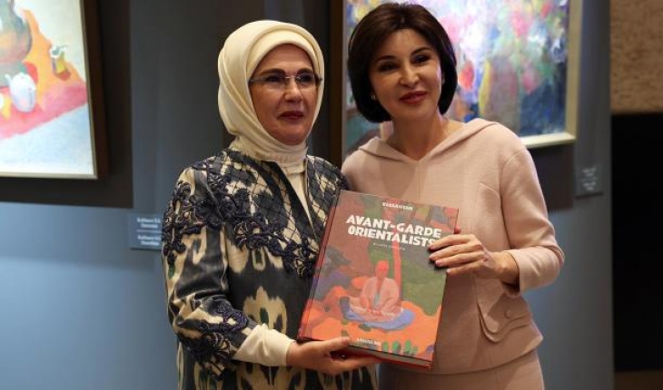 Emine Erdoğan, Özbekistan’ın Renkleri Sergisi’ni ziyaret etti