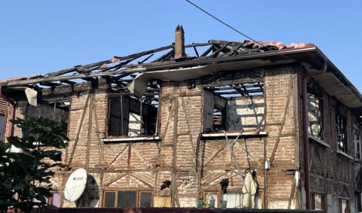 Ahşap evde yangın: Biri çocuk 2 kişi hayatını kaybetti