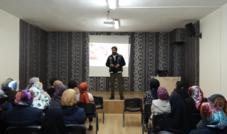 KOMEK ve ASEM Kursiyerlerine madde bağımlılığı eğitimi