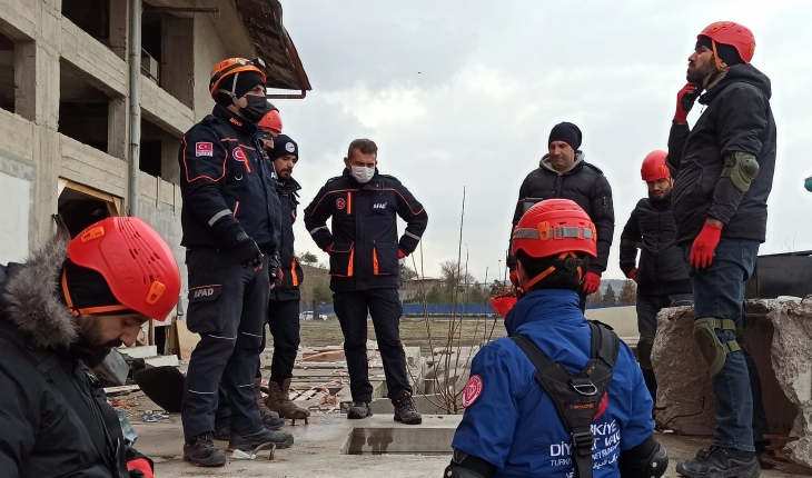Türkiye Diyanet Vakfı arama kurtarma destek ekipleri kurdu