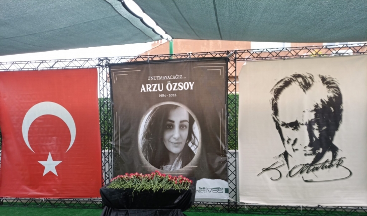 Terör saldırısında hayatını kaybeden Arzu Özsoy'un öğretmenlik yaptığı okulda hüzün hakim