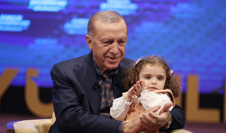 Cumhurbaşkanı Erdoğan: (Başörtüsüne anayasa değişikliği teklifi) İhtiyaç olursa bu işi referanduma da götürebiliriz