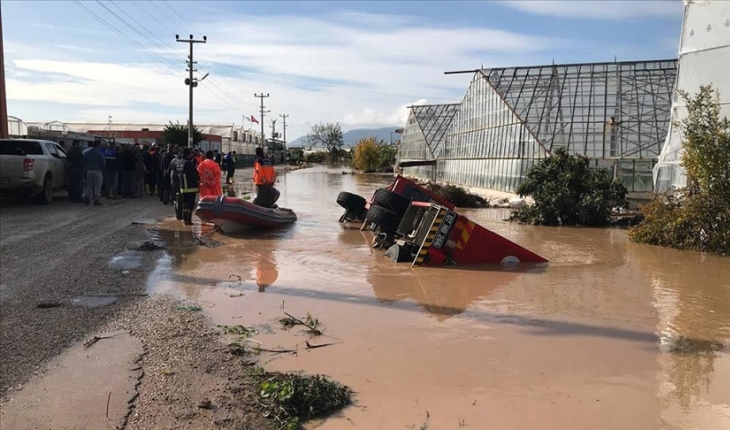  Antalya'da sel felaketine 7 milyon lira daha kaynak aktarıldı   