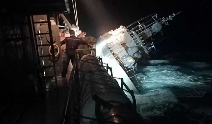 Tayland Boğazı'nda donanma gemisi battı: 31 kayıp   