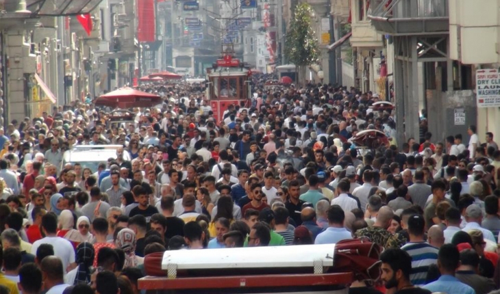 Türkiye nüfusu 2021 yılında 84 milyon 680 bin 273 kişiye ulaştı   