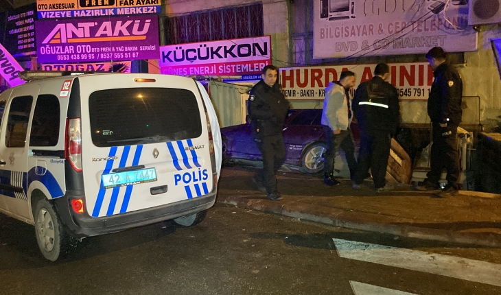 Konya’da polisten kaçan sürücü kazaya karıştı!