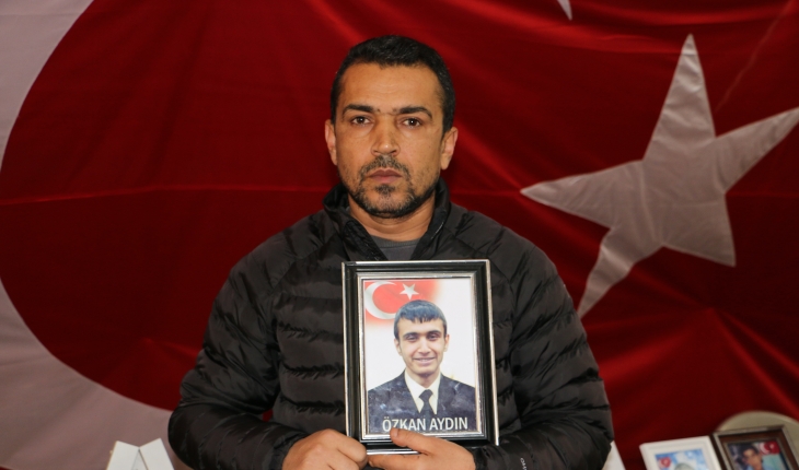 Evlat nöbetindeki acılı baba: “Bizim bu direnişimiz HDP’nin yıkılışı olacaktır”   