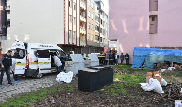 Ahşap kutu içerisinde erkek cesedi bulundu