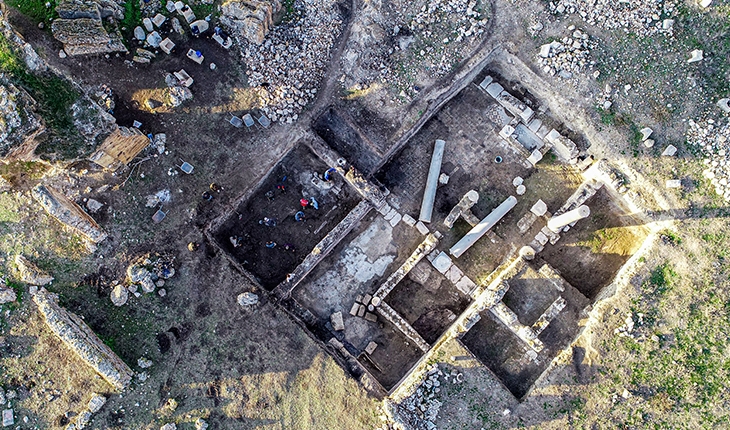 Anavarza Antik Kenti'nde hamam-saray kompleksi bulundu