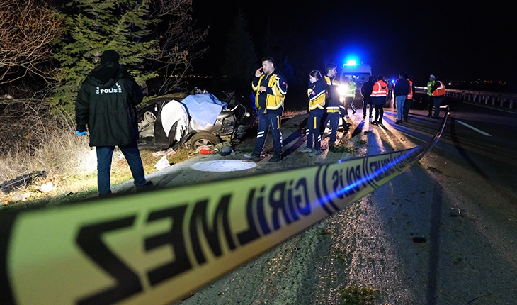 Ağaca çarpan otomobildeki çocuk hayatını kaybetti