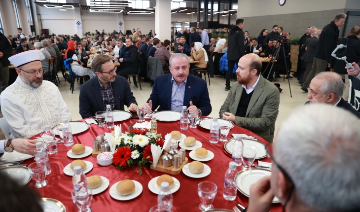 İletişim Başkanı Altun, "İlim Yayma Ailesi 17. Geleneksel 1 Ocak Buluşması"nda konuştu